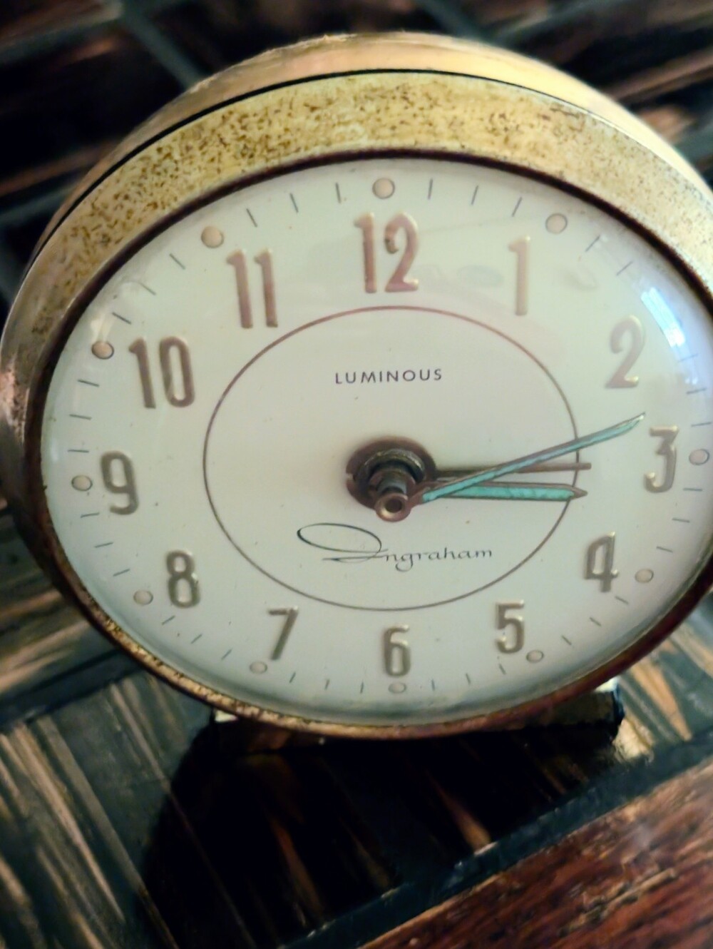 Vintage Ingraham Luminous Wind U Alarm Clock - Cream and Gold